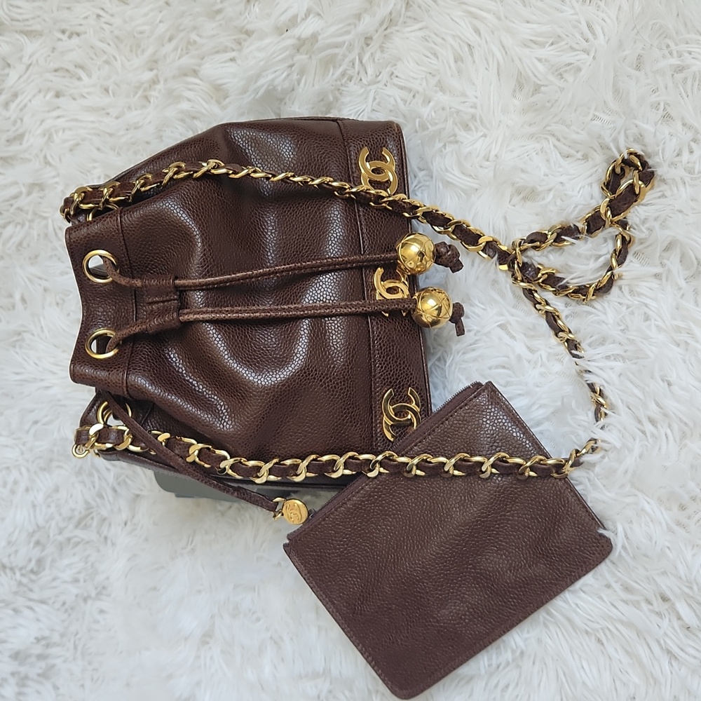 Vintage Chanel caviar drawstring bucket bag